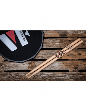 VIC FIRTH® Baqueta Corpsmaster® Caja MS2 Punta Madera