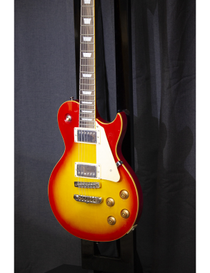 Aria® Guitarra Eléctrica PE-350 Les Paul® Style Color: Aged Cherry Sunburst