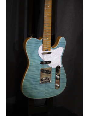 Aria® Guitarra Eléctrica 615-MK2 Nashville Telecaster® Style Flamed Color: Turquoise Blue
