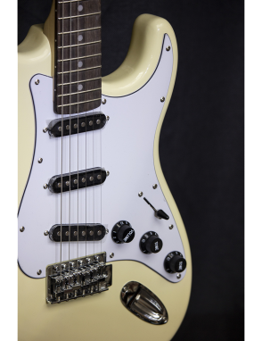 Aria® Guitarra Eléctrica STG-SPL Tremolo Stratocaster® Style Color: Vintage White