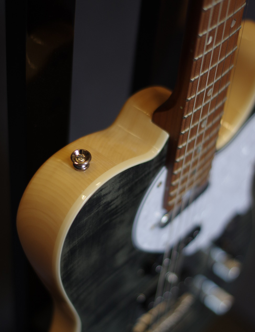 Aria® 615-MK2 Guitarra Eléctrica Nashville Telecaster® Style Flamed