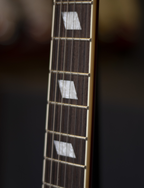 Aria® TA-CLASS Guitarra Eléctrica Semi-Hollow 335 Style | Color: Wine Red