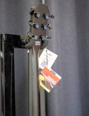 Aria® FET F2 Guitarra Electroacústica Cutaway con Funda | Stained Black