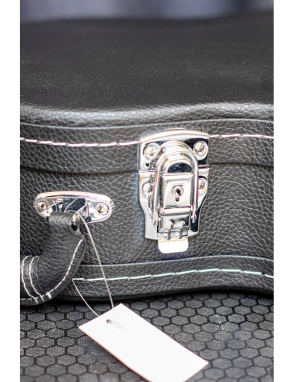 Aria® HC-CG120C Hard Case Guitarra Clásica | Color: Negro Aria® HC-CG120C Hard Case Guitarra Clásica | Color: Negro