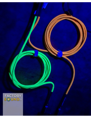 Santo Angelo® NEON Green Cable Instrumentos Plug ¼" Recto a Plug ¼" 90° OFHC | 3.05mt