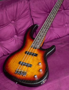 Aria® 313-JP Tributo Jaco Pastorius Bajo Eléctrico Fretless| Open-Pore Sunburst