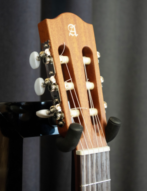 Alhambra® Z-Nature CT EZ Guitarra Clásica Estudio Cutaway Fishman Cuerpo Delgado con Funda | Natural