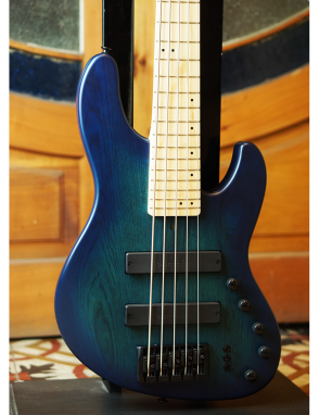 FGN Mighty Jazz ASH DEM JMJ5 Bajo Eléctrico 5 Cuerdas Capsulas Bartolini Funda | S Blue Burst