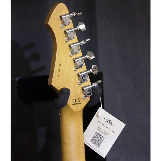 Aria® 714-MK2 Guitarra Eléctrica Fullerton Flamed Stratocaster® Style